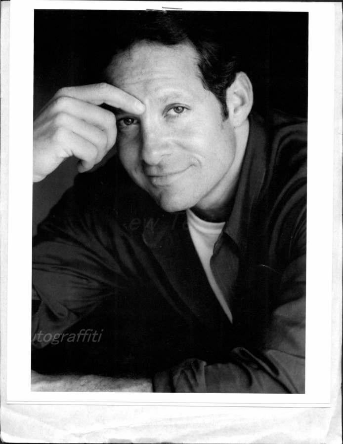 Steve Guttenberg - 8x10 Headshot Photo Poster painting w/ Resume - Cocoon