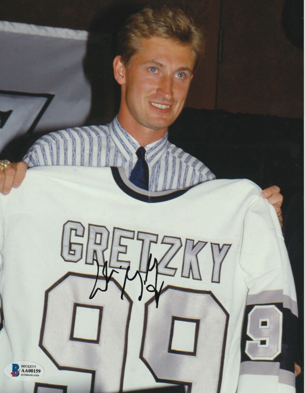 WAYNE GRETZKY Signed L.A.KINGS 8X10 Photo Poster painting with Beckett LOA