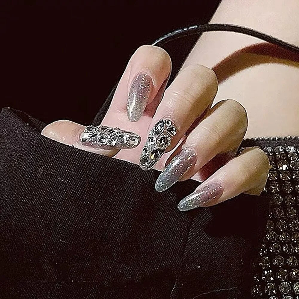 24Pcs Luxe Shining Rhinestone Wedding False Nails Transparent Glitter Gems Crown Designed Square Full Short Fake Art Bride-Nail Inspo