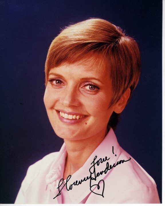 FLORENCE HENDERSON Signed Autographed THE BRADY BUNCH CAROL Photo Poster painting