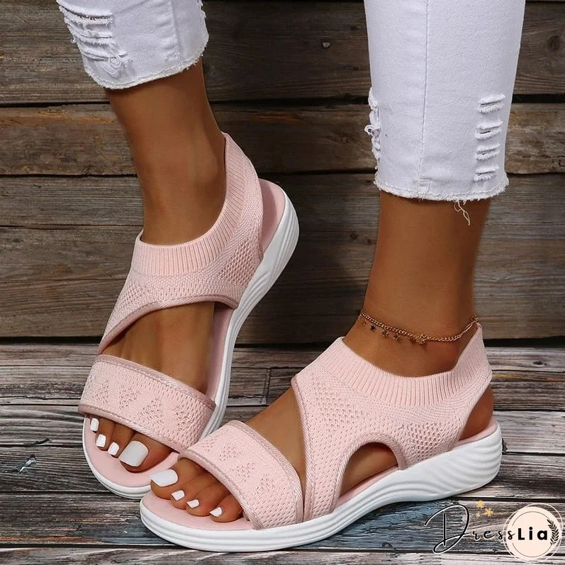 Relaxed and Airy Sandals