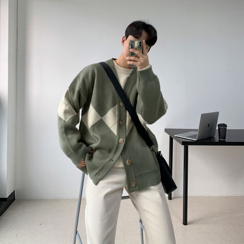 men’s fashion Myq High-Grade V-neck Knitted Cardigan Coat Men's Autumn Korean Style Loose Handsome Autumn Clothing Ins Trendy Casual