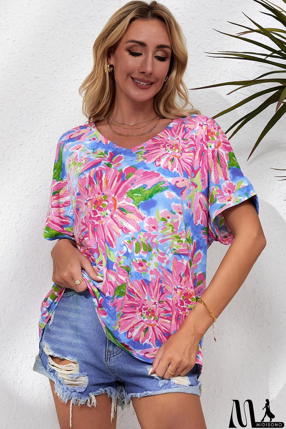 MidiSono - Pink Floral Print V Neck T Shirt