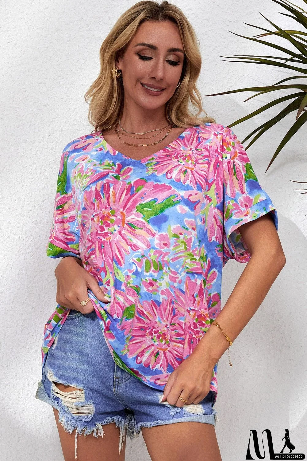 MidiSono - Pink Floral Print V Neck T Shirt