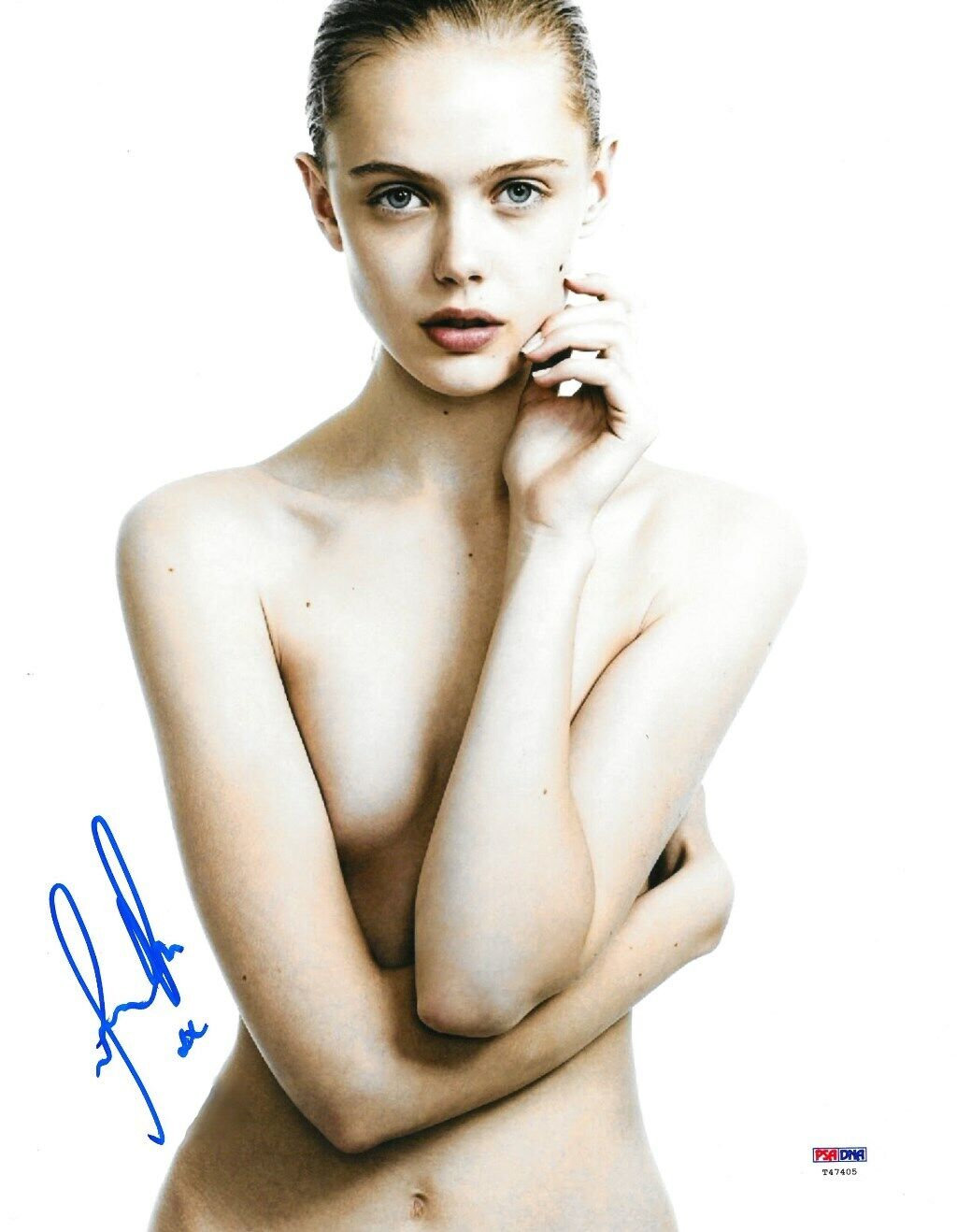 Frida Gustavsson Signed Sexy Authentic Autographed 11x14 Photo Poster painting PSA/DNA #T47405