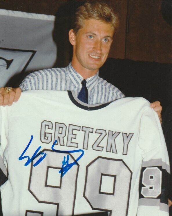 WAYNE GRETZKY SIGNED LOS ANGELES LA KINGS 8x10 Photo Poster painting #1 HHOF Autograph PROOF