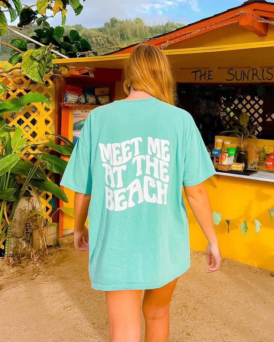 MEET ME AT THE BEACH Casual T-shirt