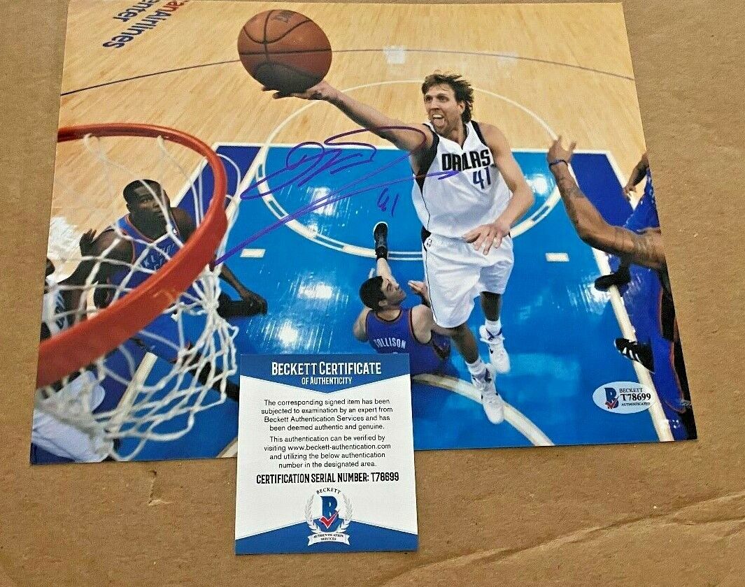 DIRK NOWITZKI SIGNED DALLAS MAVERICKS 8X10 Photo Poster painting BECKETT CERTIFIED #19