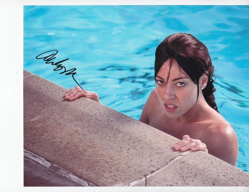 Aubrey Plaza - THE TO DO LIST - SIGNED 8X10