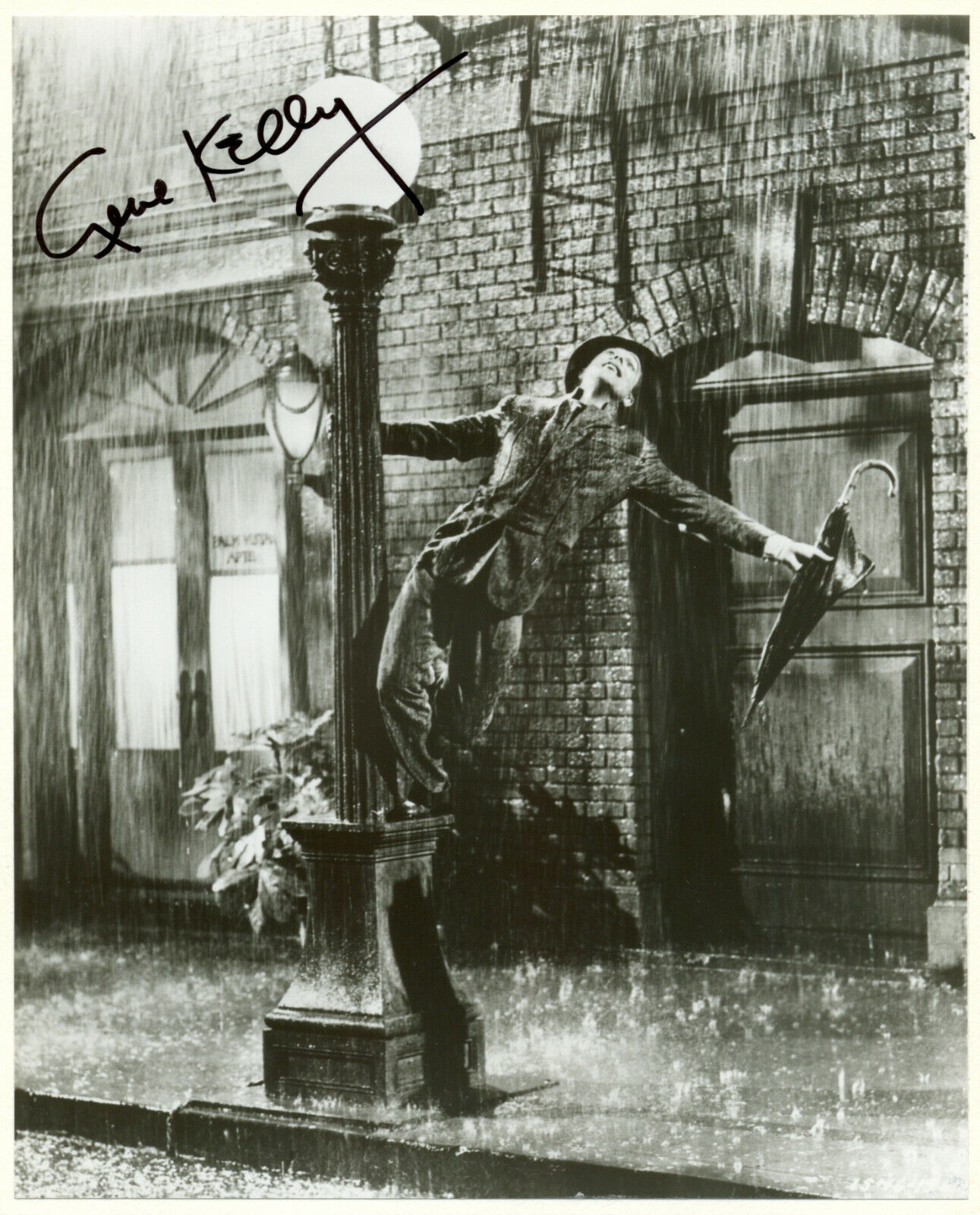 GENE KELLY Signed 'Singin' In The Rain' Photo Poster paintinggraph Film Actor / Dancer preprint