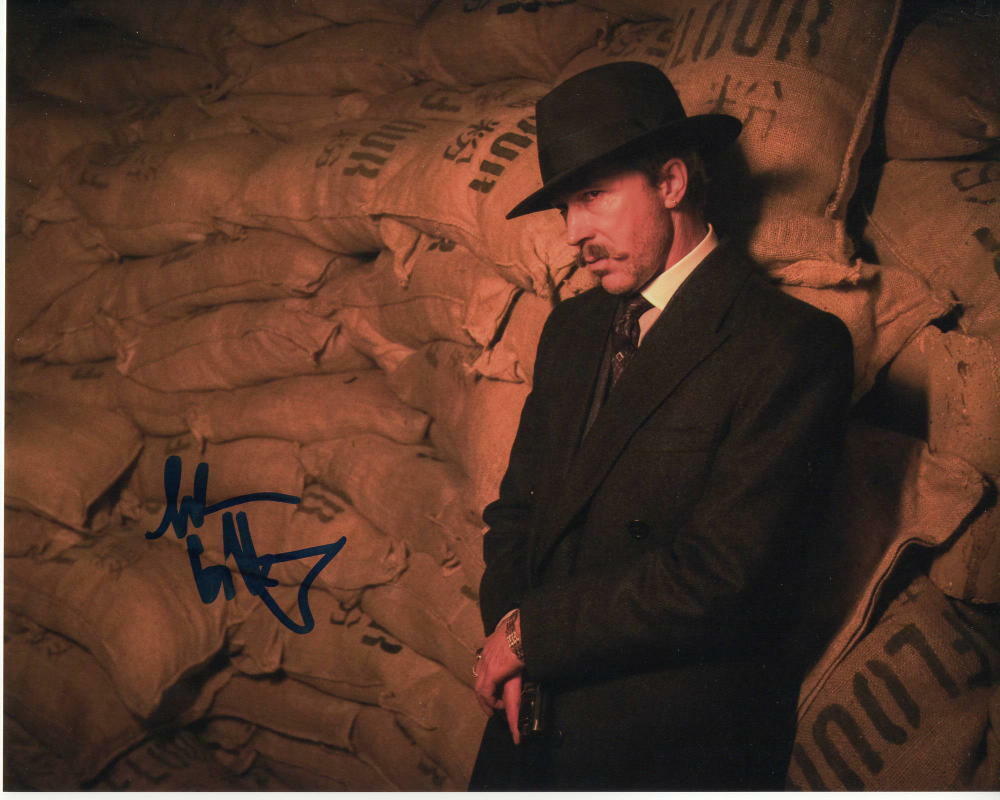 AIDAN GILLEN SIGNED AUTOGRAPH 8x10 Photo Poster painting - LITTLEFINGER GAME OF THRONES STUD