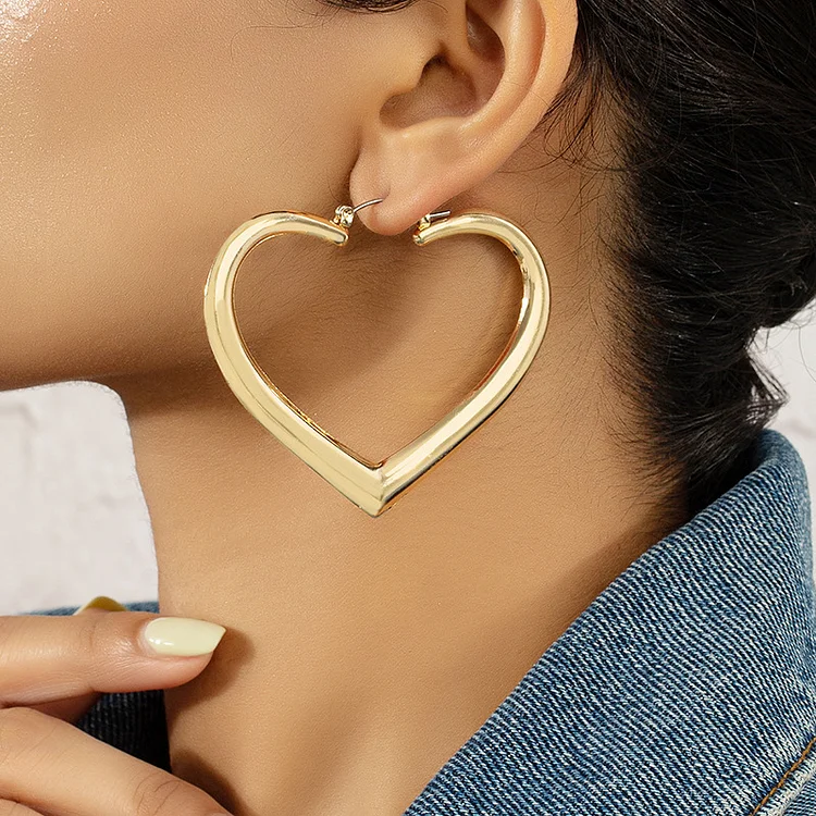 Casual Gold Retro Heart Shape Earrings  Flycurvy [product_label]