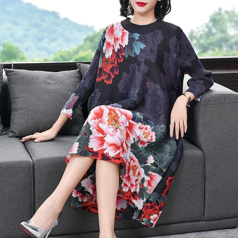 Fashion and Elegant Nine-Sleeve Mid-length Loose Dress