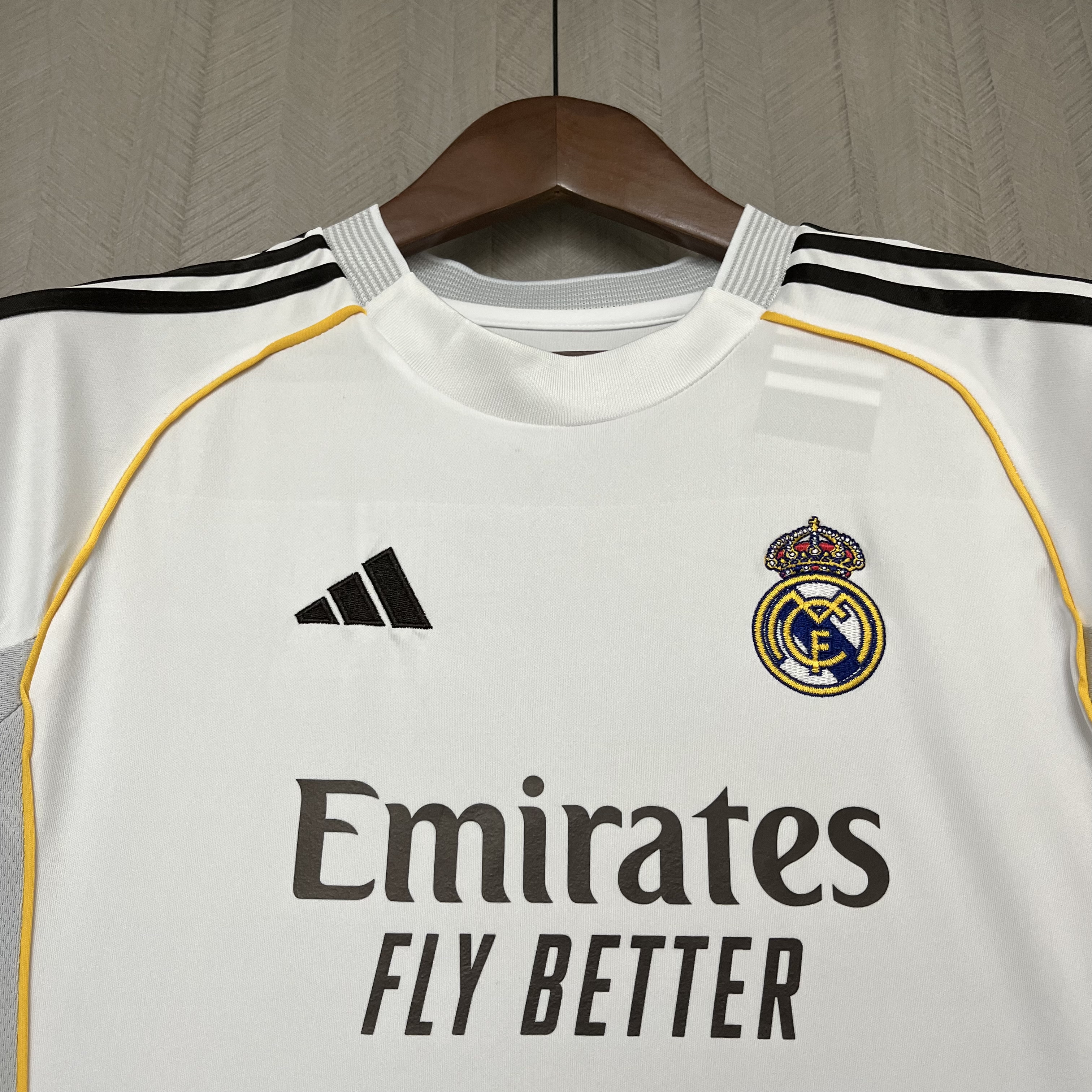 25/26 Real Madrid Home Kids Kit Football Shirt Thai Quality