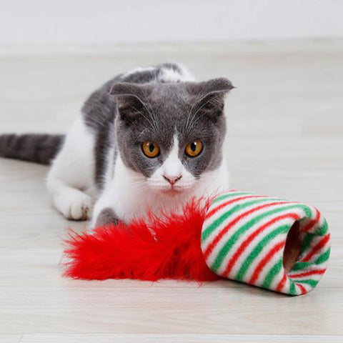 Christmas paper tube cat toy