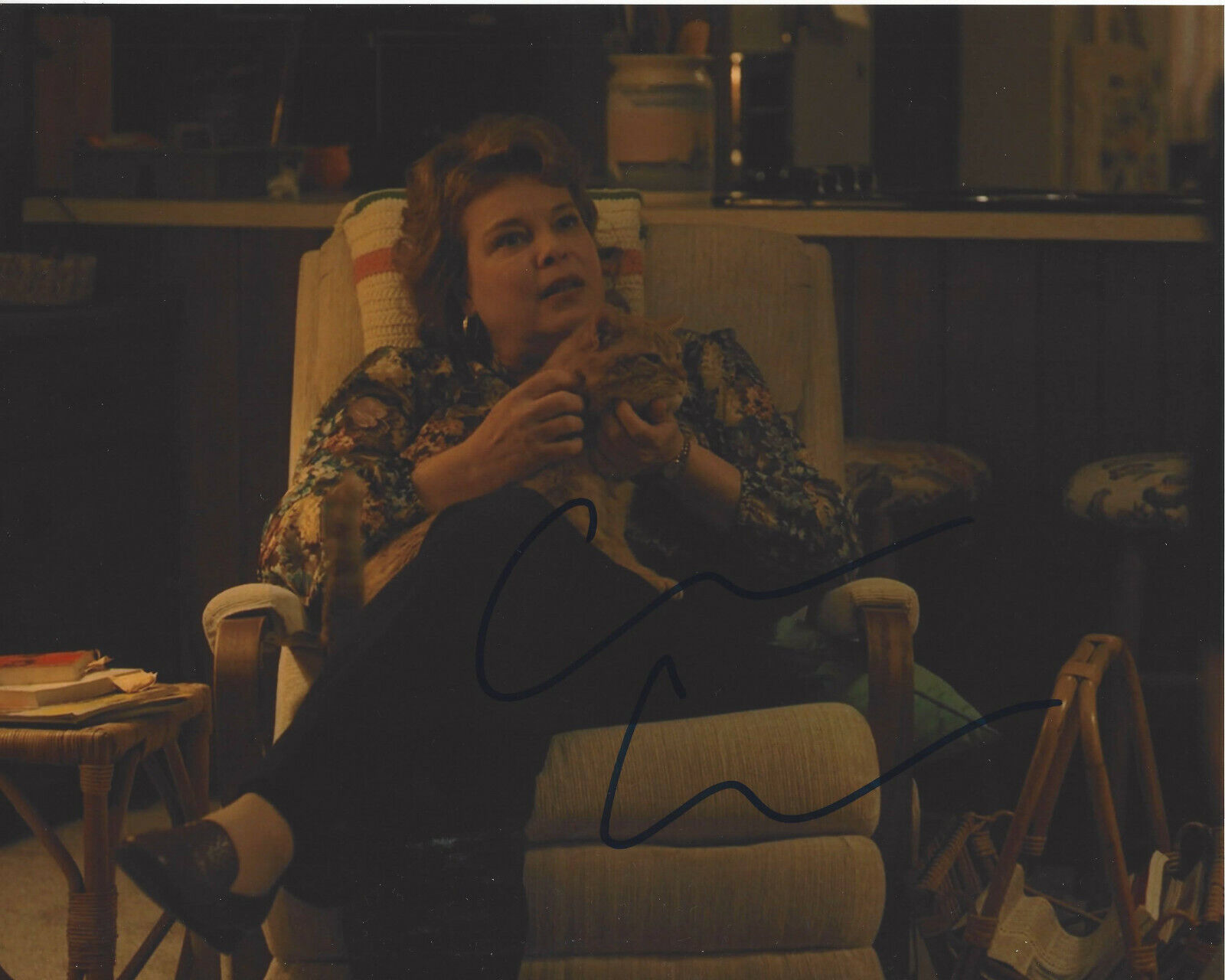 CATHERINE CURTIN SIGNED AUTHENTIC 'STRANGER THINGS' 8X10 Photo Poster painting w/COA ACTRESS