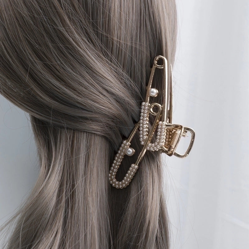 Women's Minimalist Solid Color Metal Plating Hair Claws