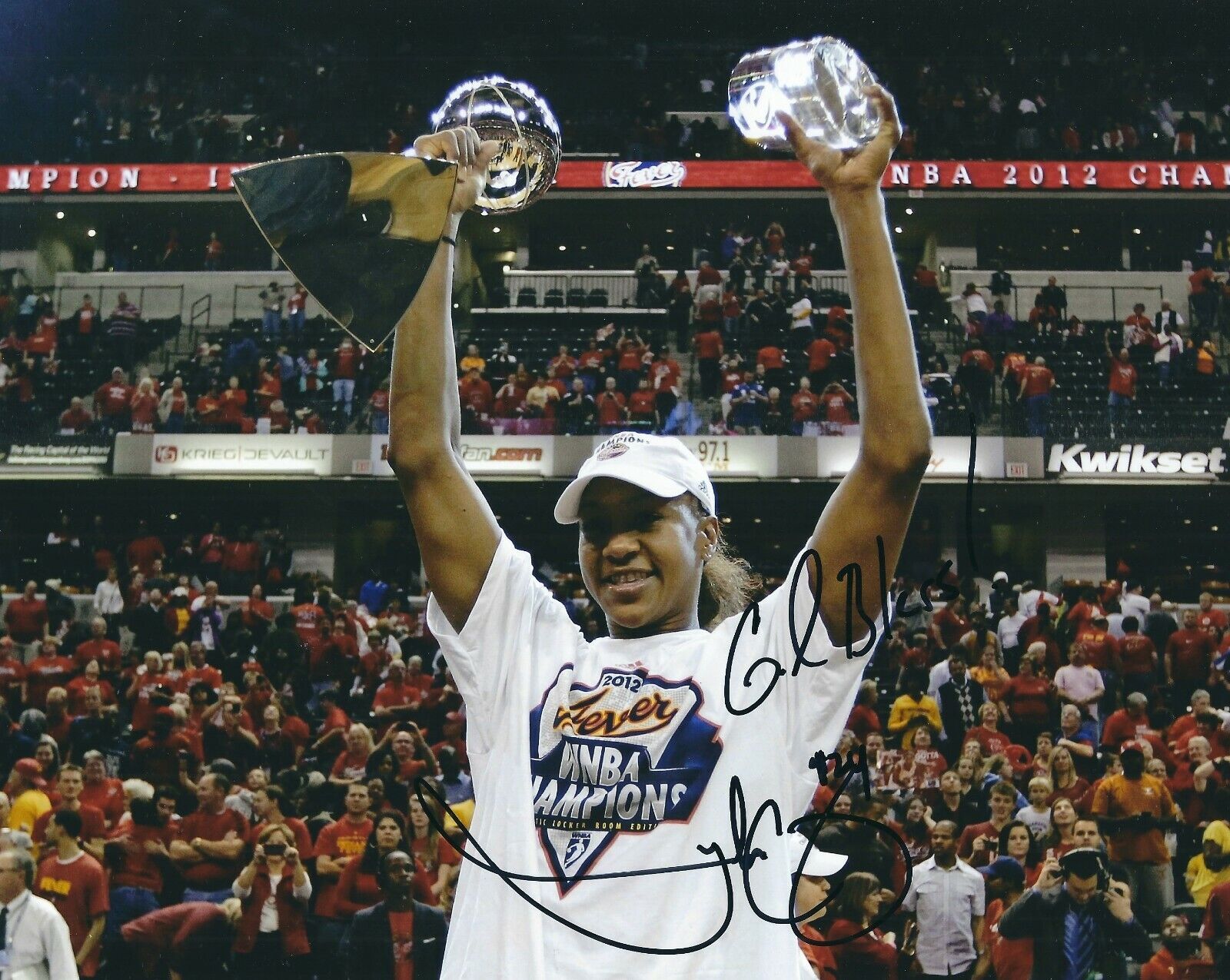 Signed 8x10 TAMIKA CATCHINGS Indiana Fever Autographed Photo Poster painting COA