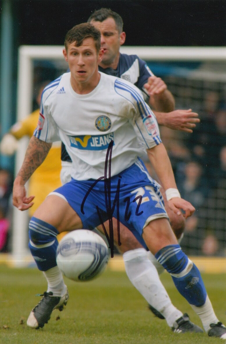 MACCLESFIELD TOWN HAND SIGNED BEN TOMLINSON 6X4 Photo Poster painting.