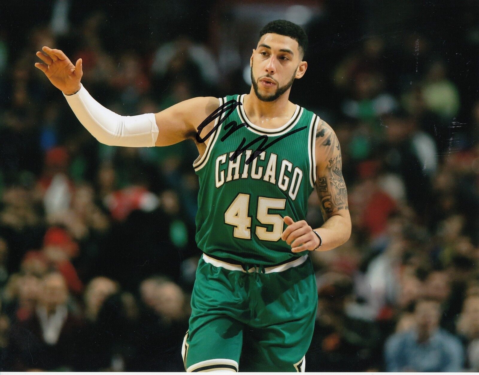 DENZEL VALENTINE signed (CHICAGO BULLS) autograph BASKETBALL 8X10 Photo Poster painting W/COA #3