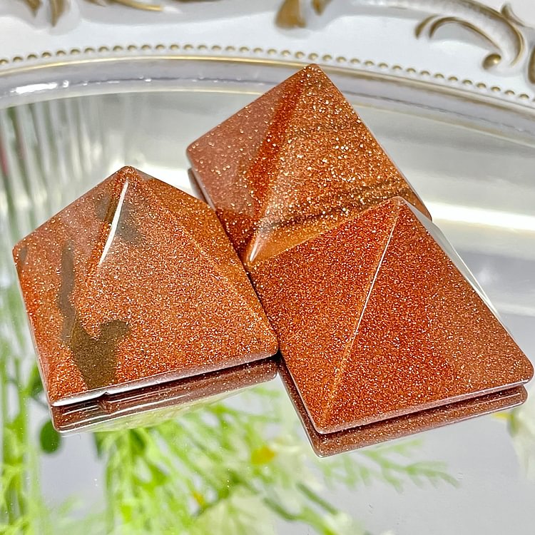 4cm Golden Sandstone Pyramid 1pcs