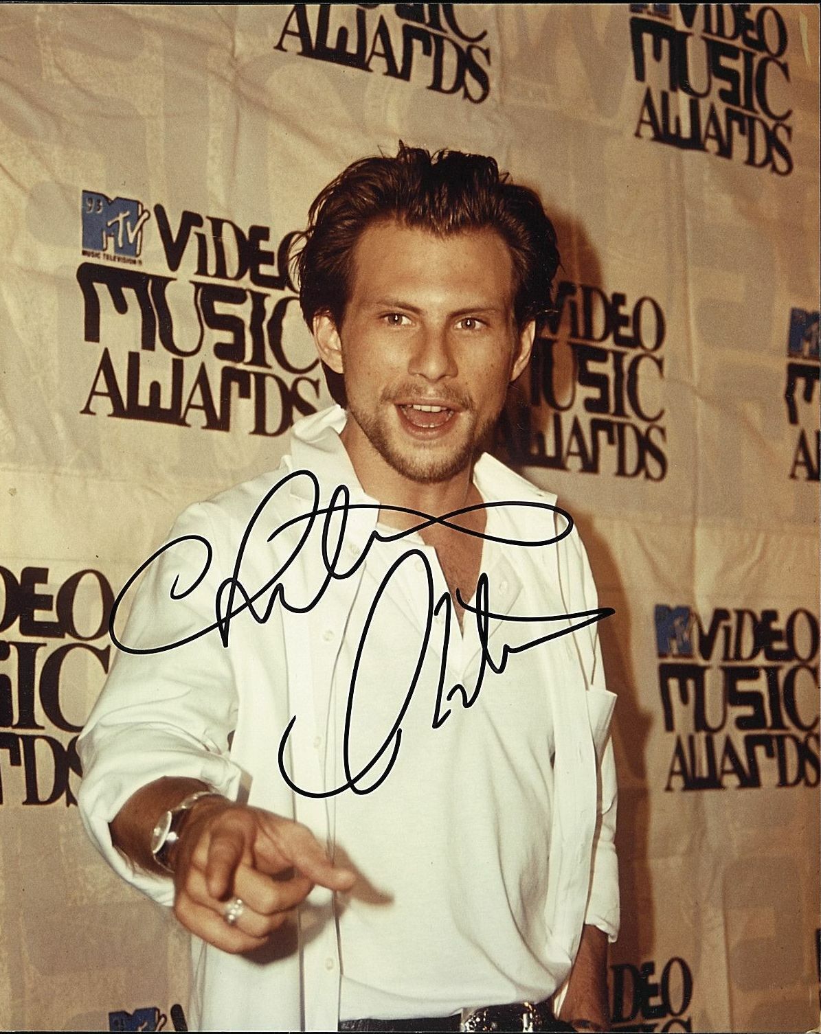 CHRISTIAN SLATER AT VMA'S AUTOGRAPHED SIGNED 8X10 PROMO Photo Poster painting WITH COA