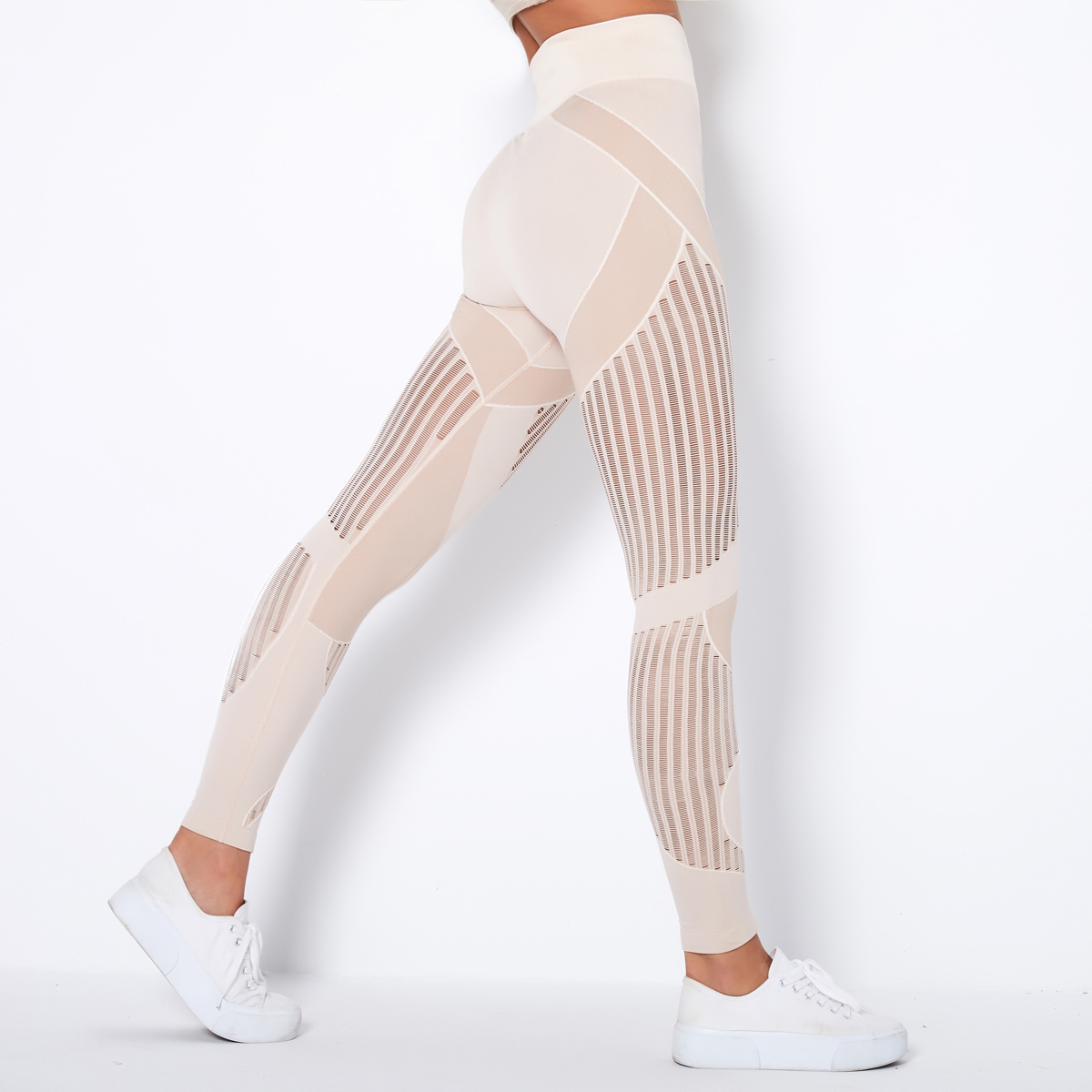 white yoga pants with pockets details 
