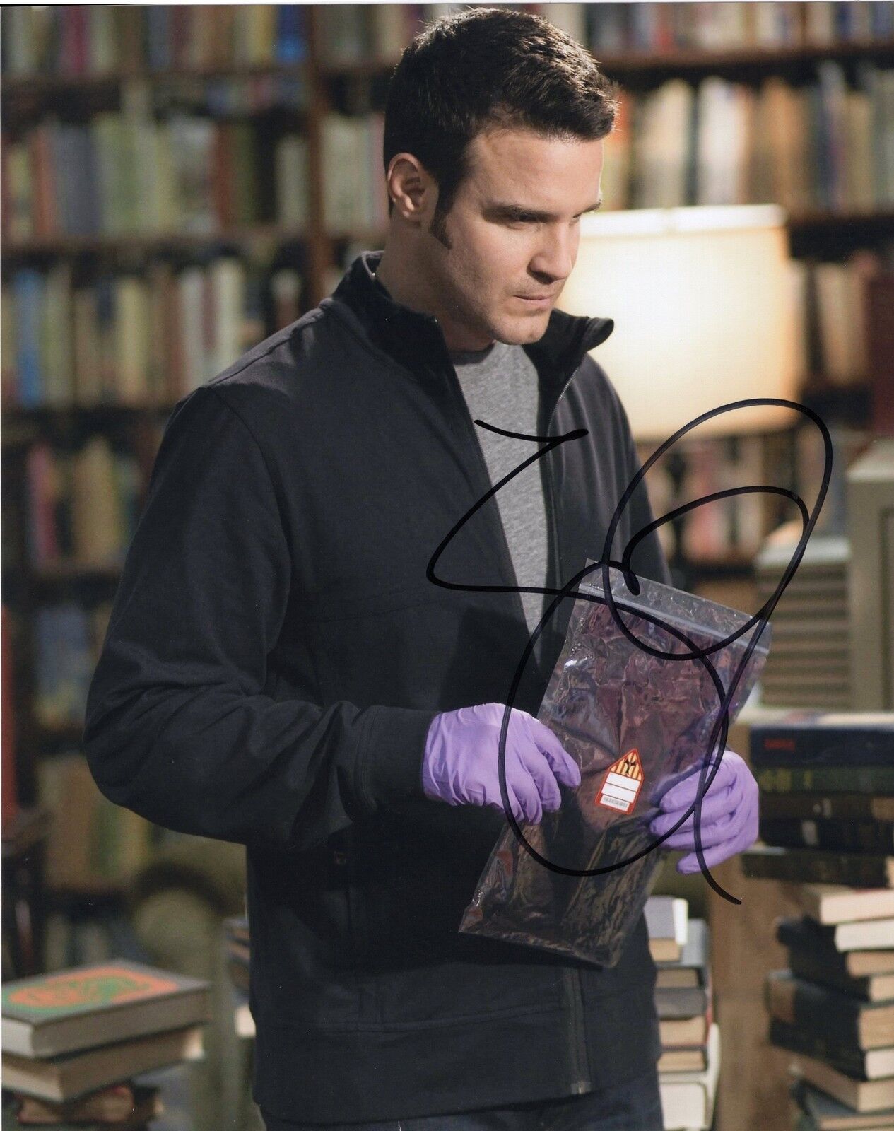 Eddie McClintock Warehouse 13 Pete Lattimer Signed 8x10 Photo Poster painting w/COA