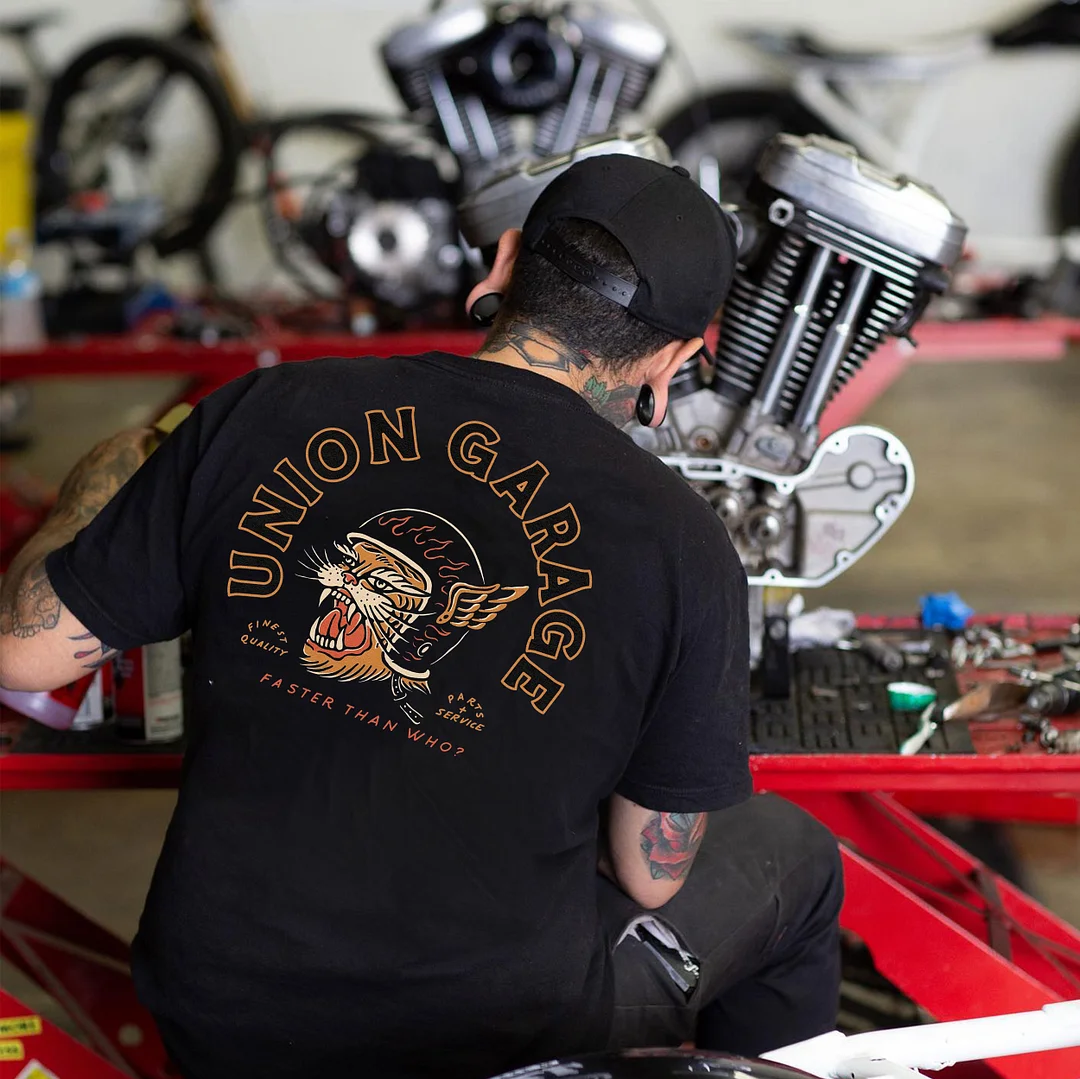 UNION GARAGE Tiger with Helmet Black Print T-Shirt