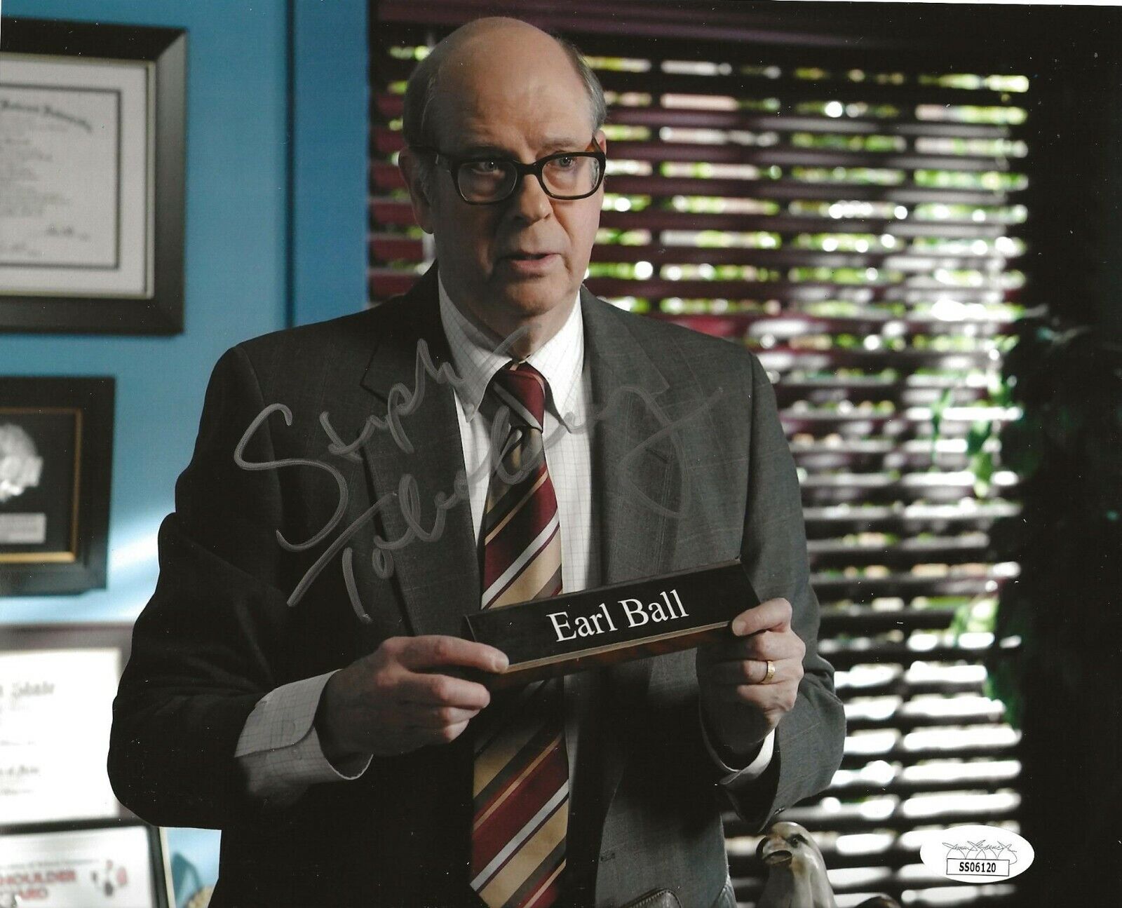 Stephen Tobolowsky signed The Goldbergs 8x10 Photo Poster painting Principal Earl Ball JSA