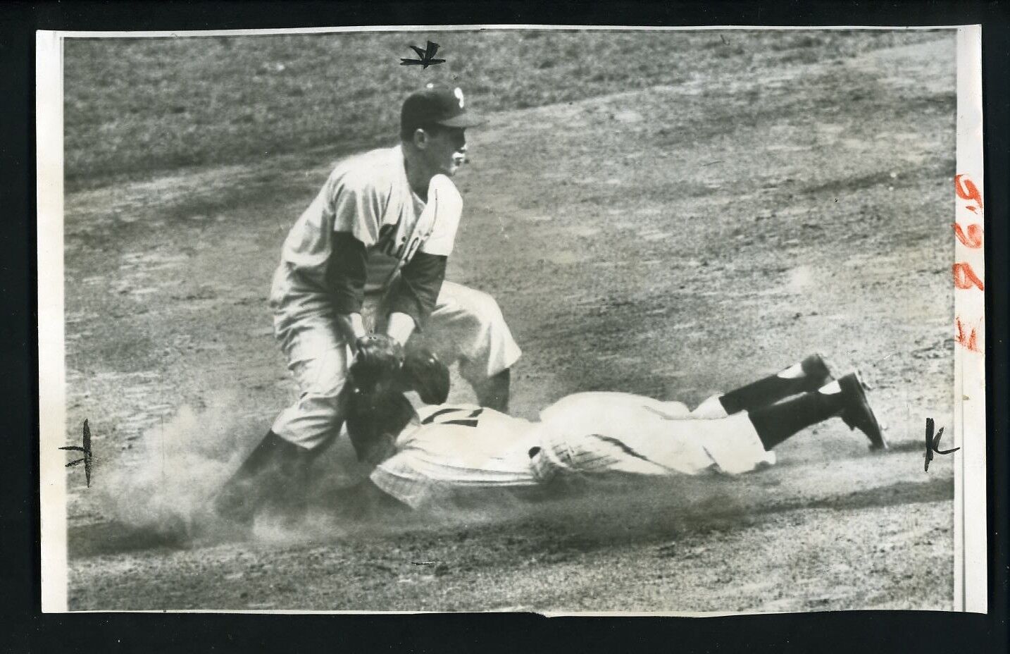 Phil Rizzuto steals second base 1950 World Series Press Photo Poster painting Phillies Yankees