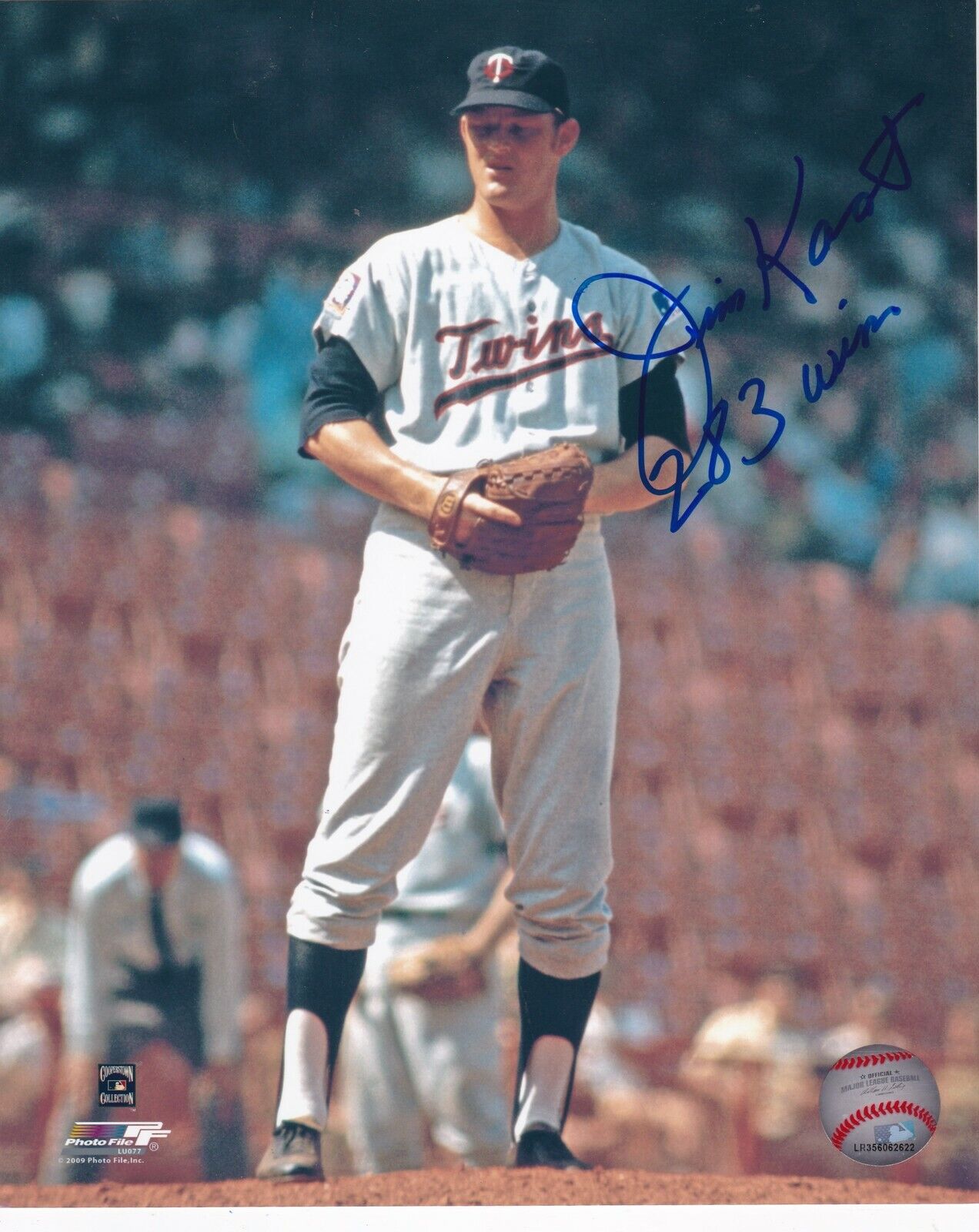 JIM KAAT MINNESOTA TWINS 283 WINS ACTION SIGNED 8x10