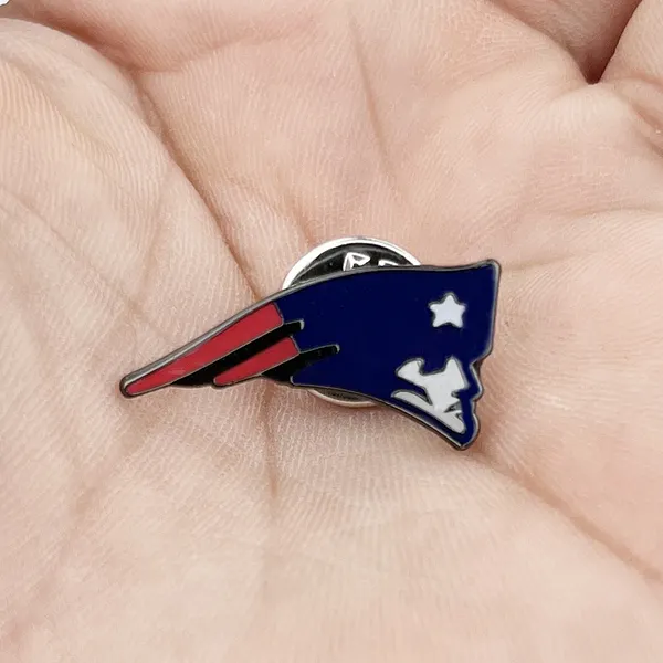 Foto del pin Ala Azul Valiente
