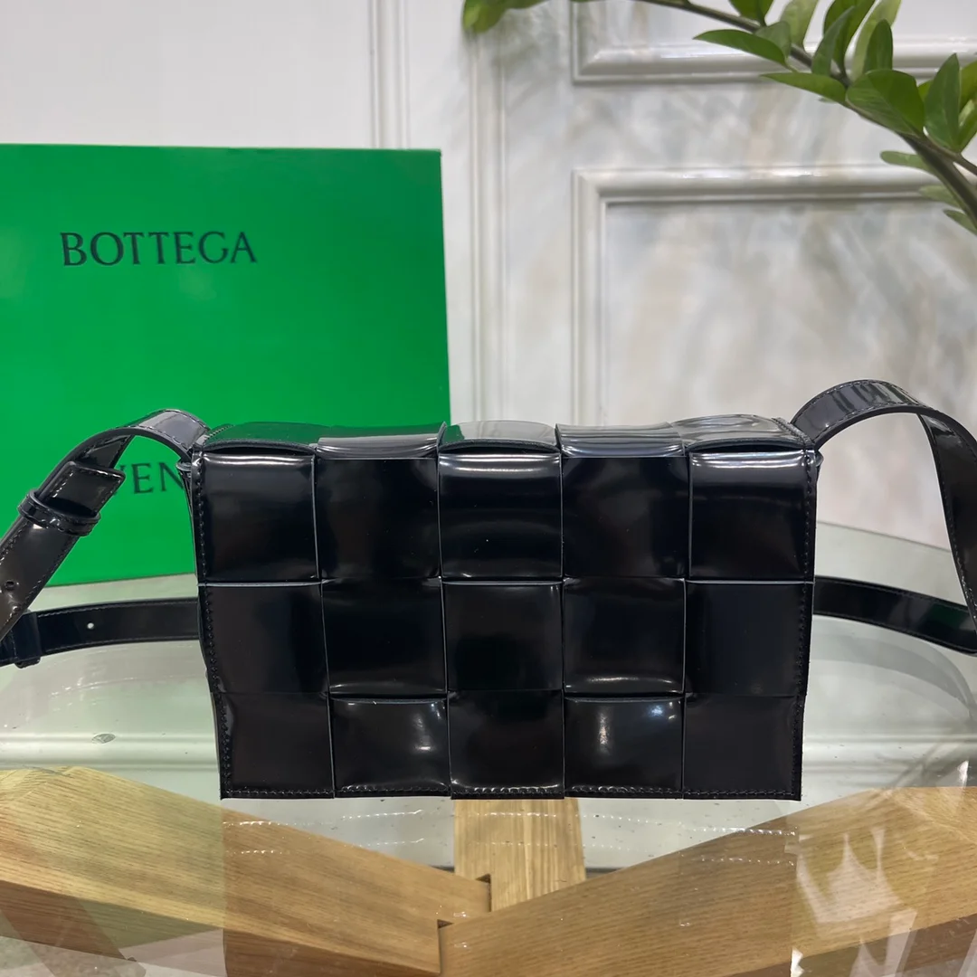 Bottega Veneta Cassette
