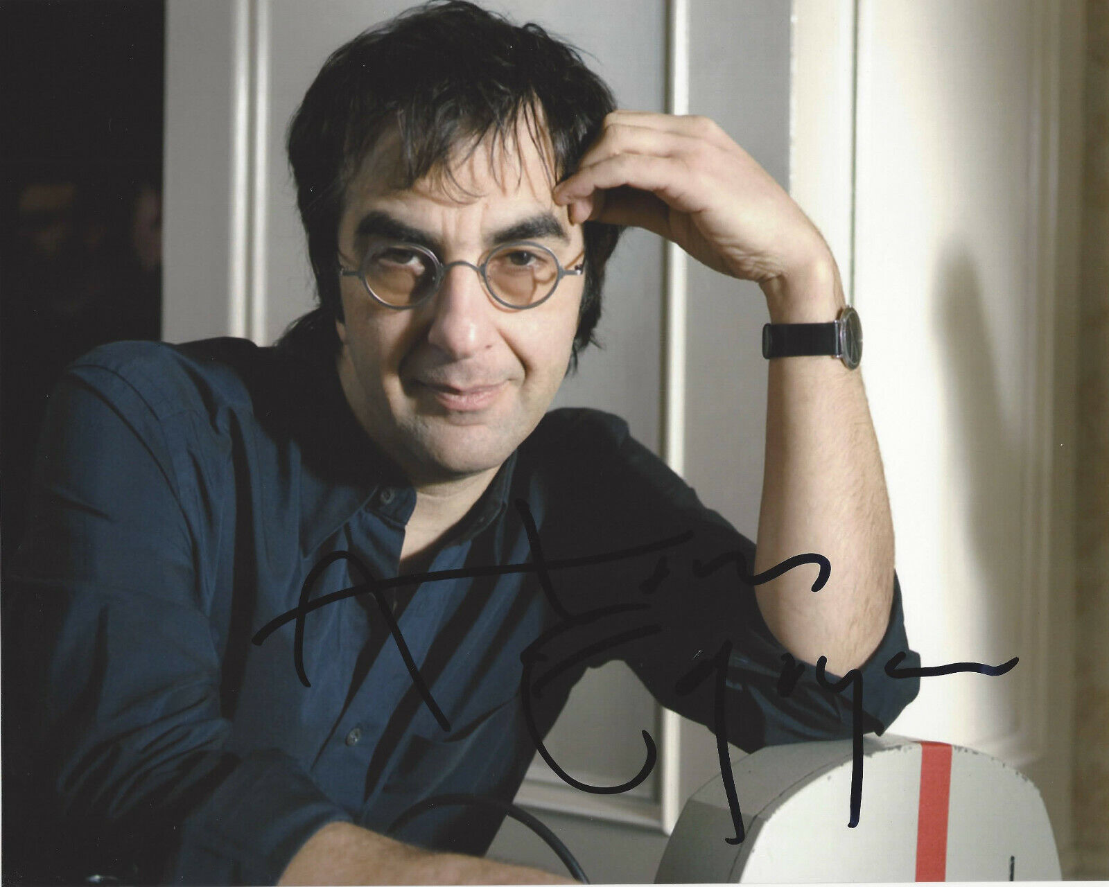 DIRECTOR ATOM EGOYAN SIGNED AUTHENTIC 'THE SWEET HEREAFTER' 8x10 Photo Poster painting D w/COA