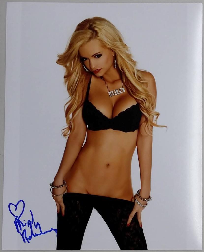 Mindy Robinson Signed 8x10 Photo Poster painting Picture Auto Autograph C