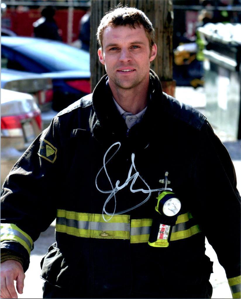 Jesse Spencer Signed 8x10 Picture Autographed Photo Poster painting with COA