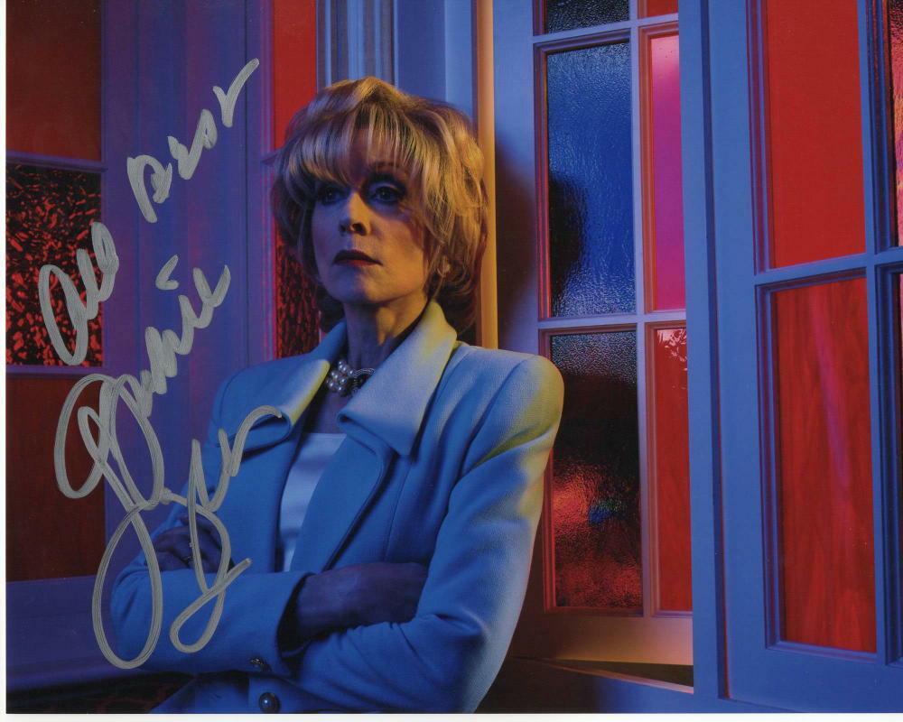 JUDITH LIGHT SIGNED AUTOGRAPH 8X10 Photo Poster painting - THE ASSASSINATION OF GIANNI VERSACE A