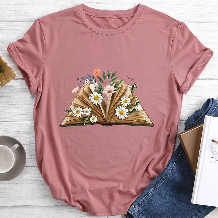 Book Lover Flowers Round Neck T-shirt
