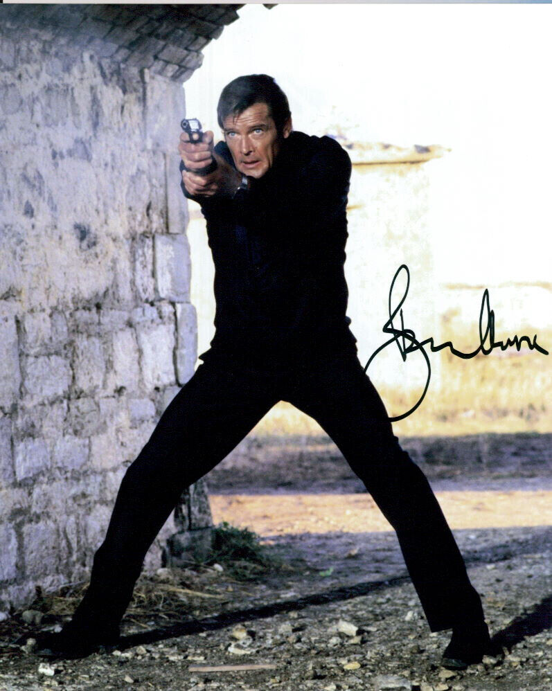 Roger Moore (James Bond 007) signed authentic 8x10 Photo Poster painting COA