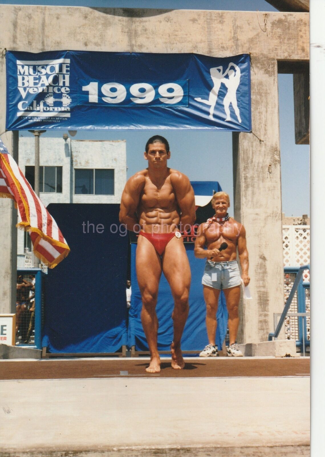 MUSCLE MAN Venice Beach FOUND Photo Poster painting Photo Poster paintinggrapher Gene Mozee BODYBUILDER 96 26 S