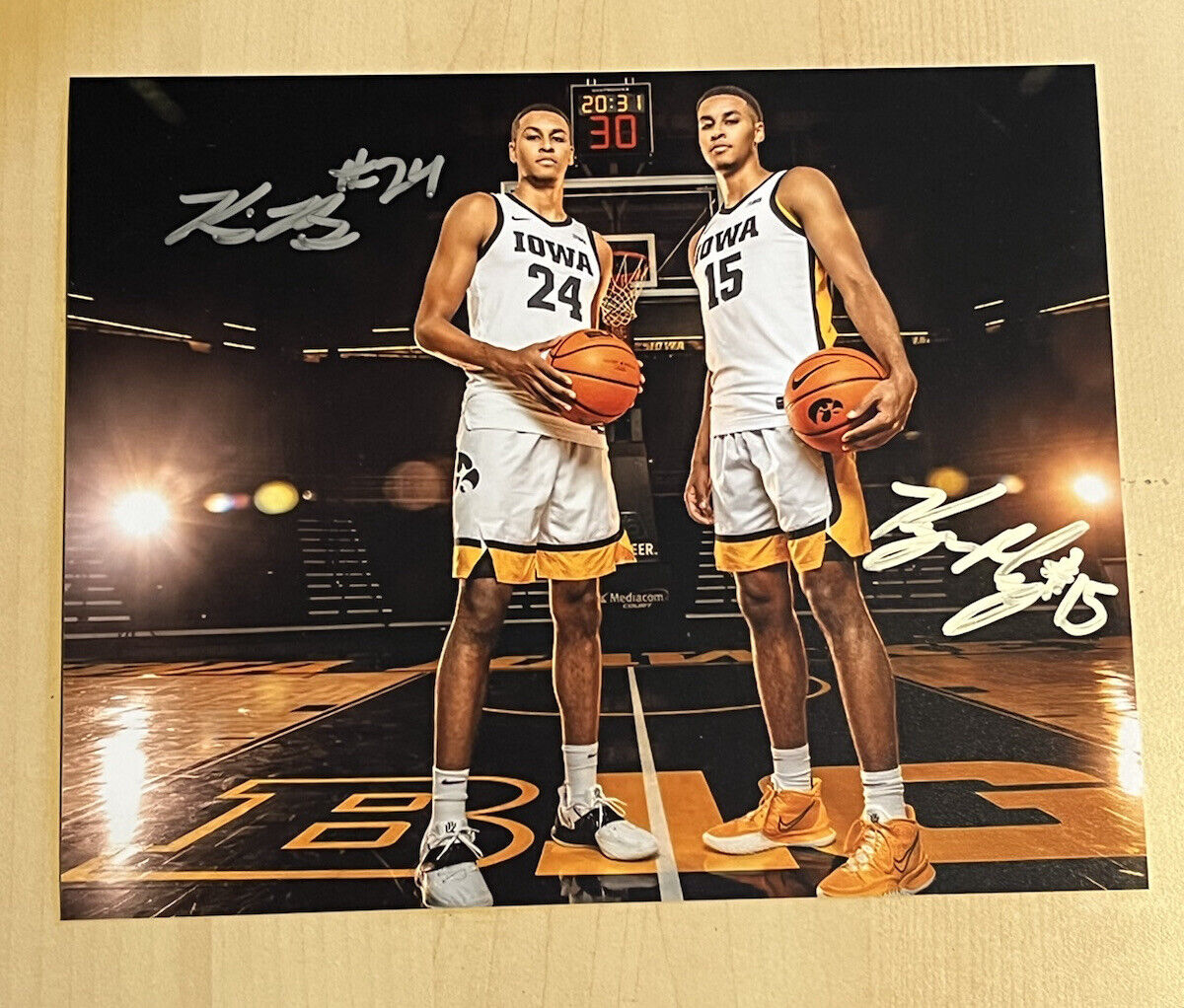 KRIS & KEEGAN MURRAY IOWA HAWKEYES BASKETBALL SIGNED 8x10 Photo Poster painting AUTOGRAPHED COA