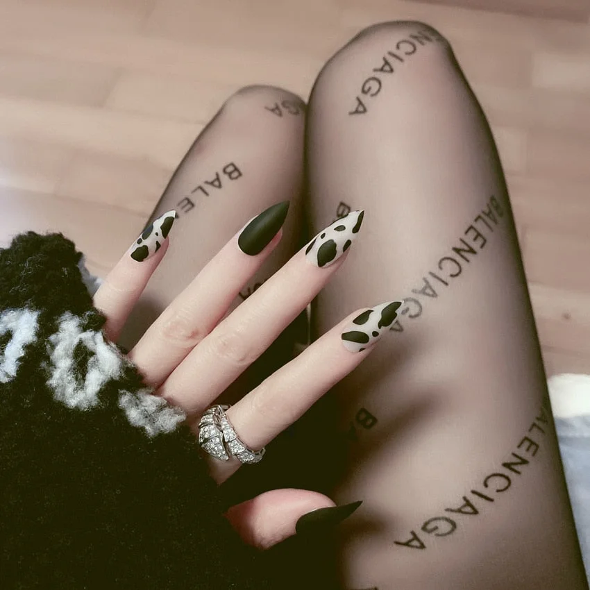 New Full Cover long stiletto nail tips Fashion Japanese Style matte false nails Light Purple Solid Color fake nails with glue 24-Nail Inspo