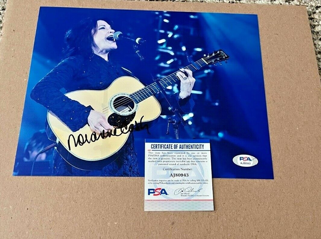 ROSANNE CASH SIGNED COUNTRY MUSIC 8X10 Photo Poster painting PSA/DNA CERTIFIED #2