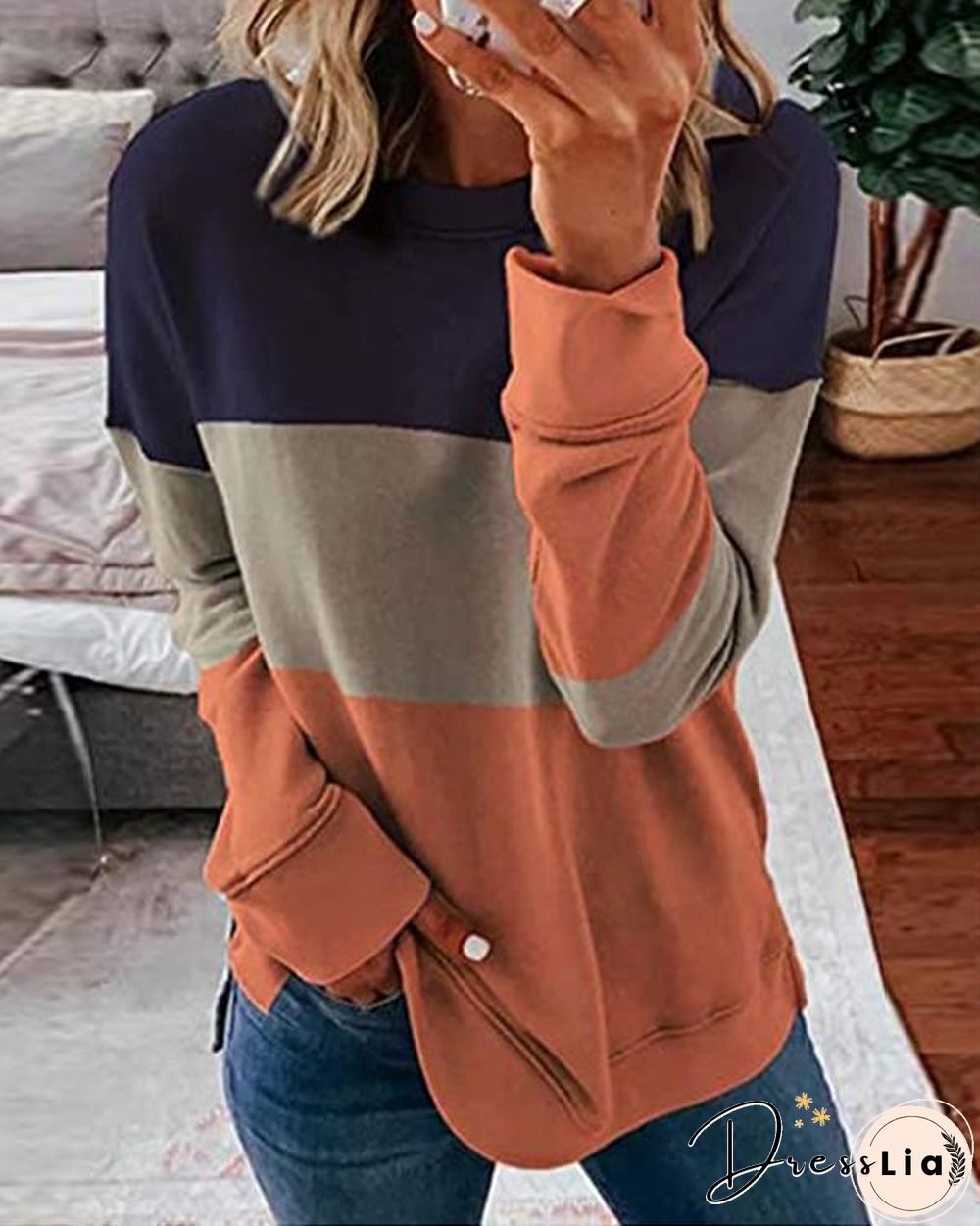 Woman's Striped Contrast Stitching Sweatshirt