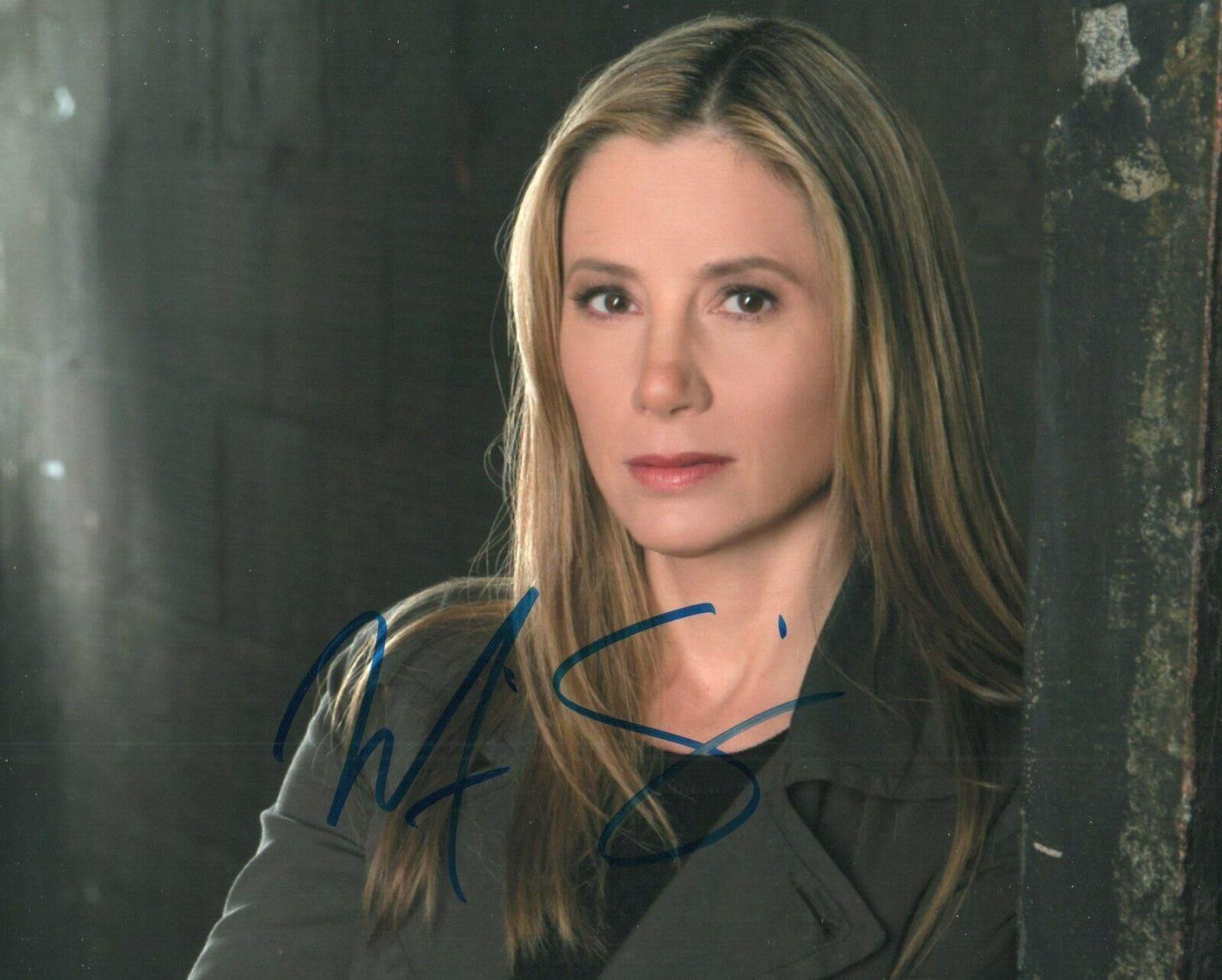 Autographed Mira Sorvino signed 8 x 10 Photo Poster painting