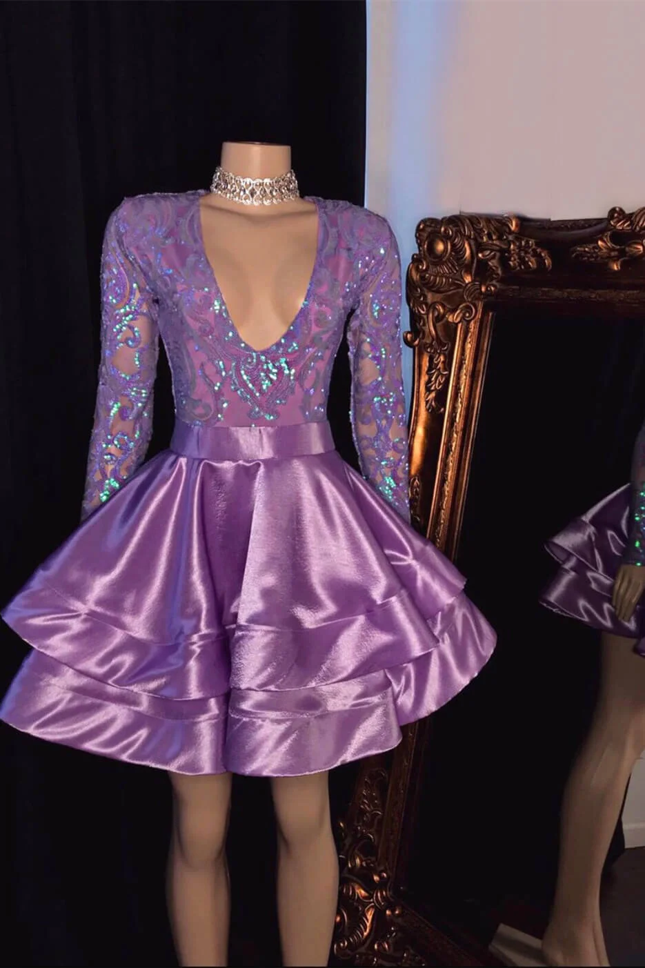 Short Prom Dress Purple Long Sleeves With V Neck Appliques YL0140