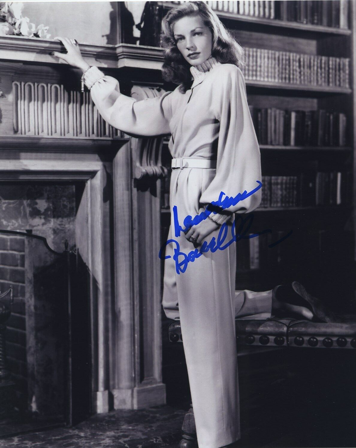 LAUREN BACALL SIGNED AUTOGRAPHED BW 8X10 Photo Poster painting STUNNING!!