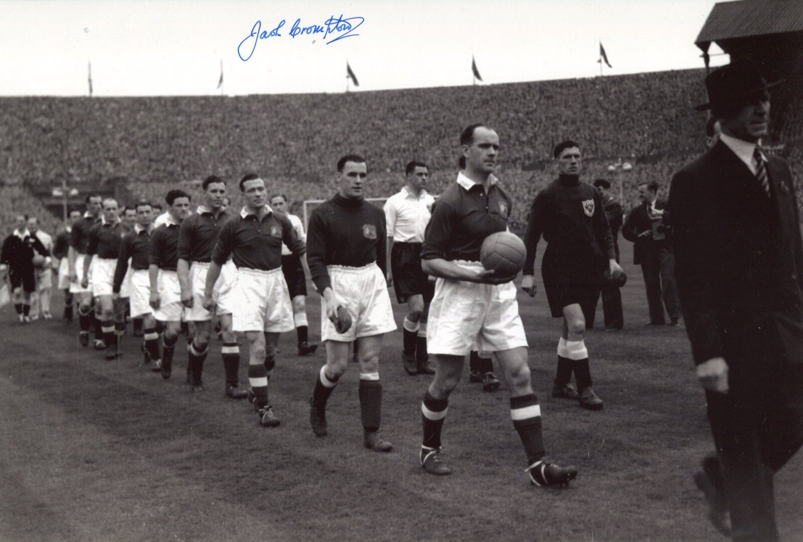 Manchester United 1948 FA Cup winner Jack Crompton signed Photo Poster painting UACC DEALER