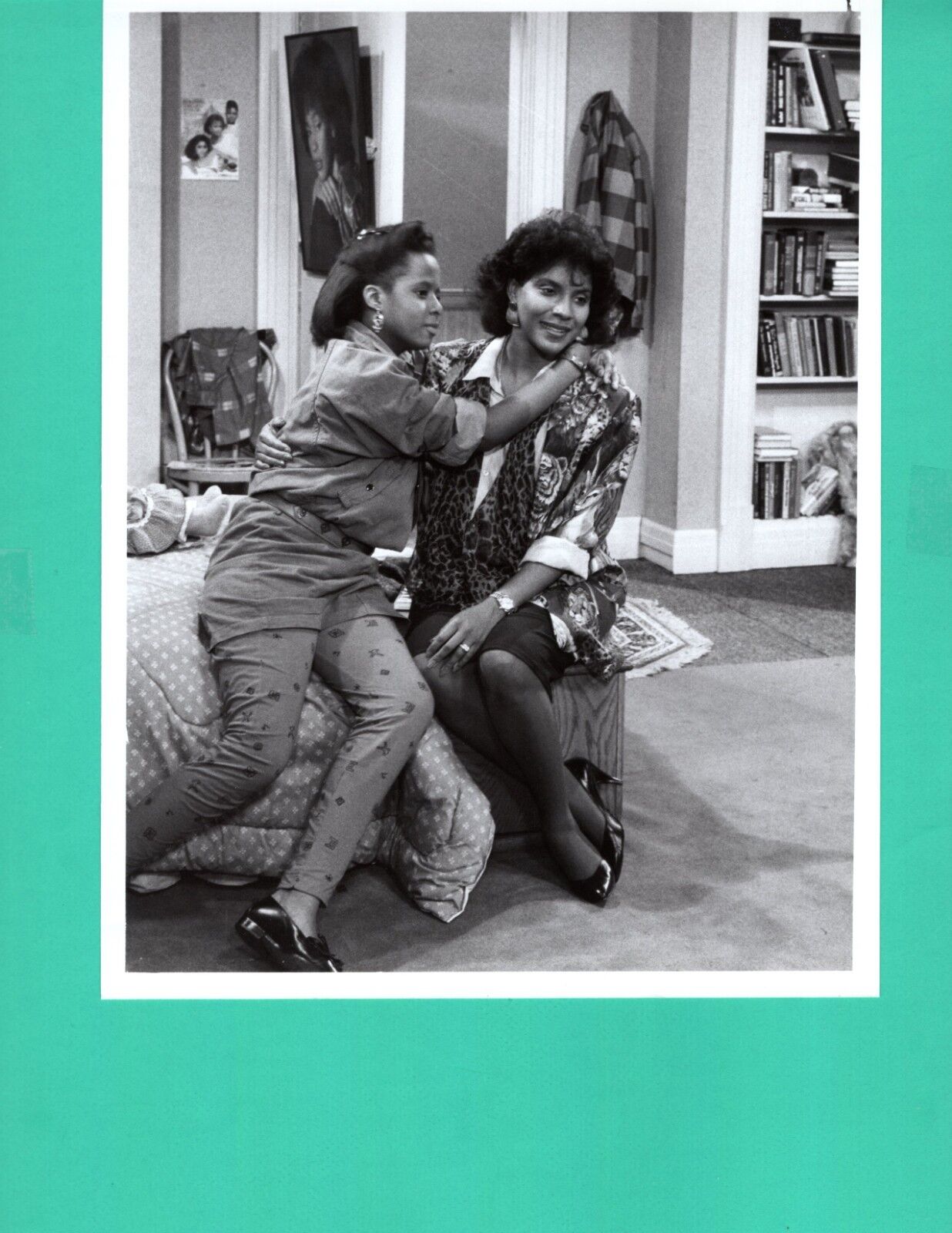 TEMPESTT BLEDSOE PHYLICIA RASHAD Cosby Show 1986 News Press Promo Photo Poster painting 7x9 NBC